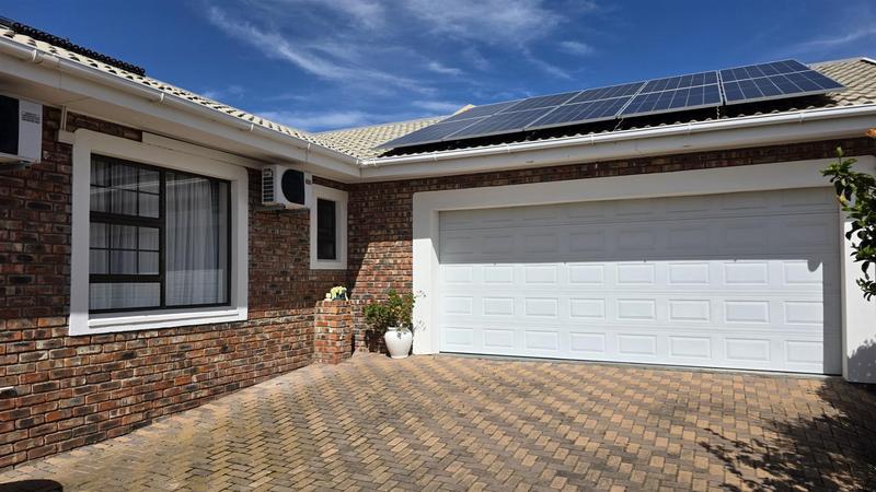 3 Bedroom Property for Sale in Fraaiuitsig Western Cape